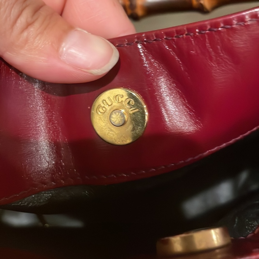 GUCCI BAMBOO HANDBAG WITH DETACHABLE CROSSBODY STRAP PATENT RED LEATHER​​​​ - Picture 10 of 16
